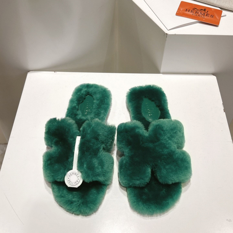 H**mes slippers